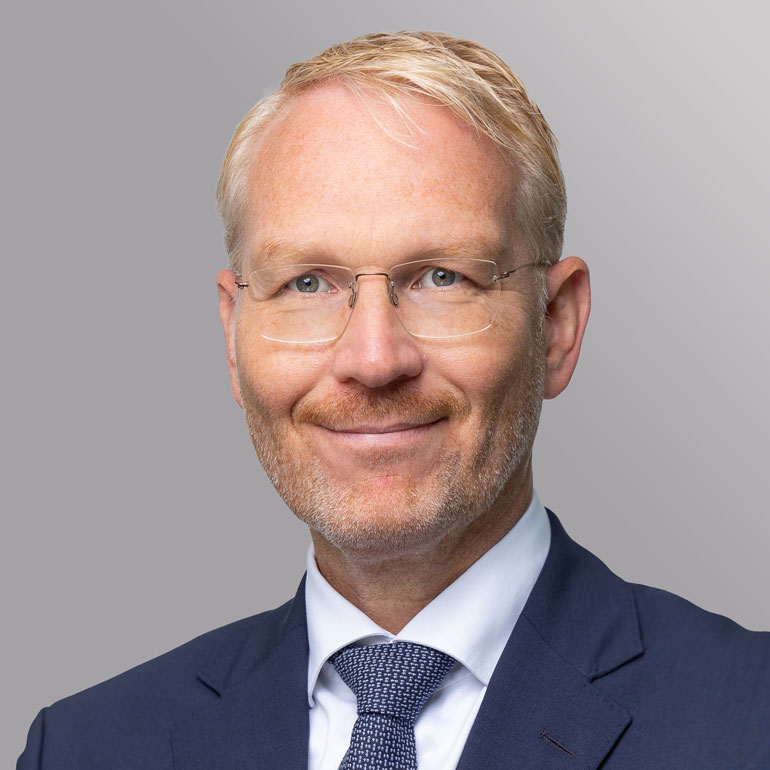 Dr Stefan Mager