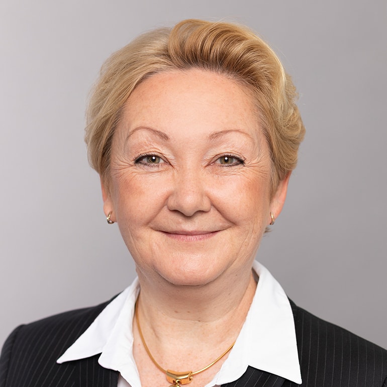 Silvia C. Bauer