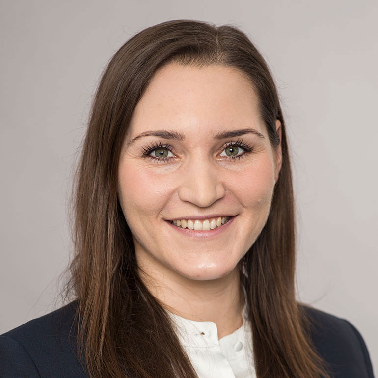 Dr Sandra Bausch